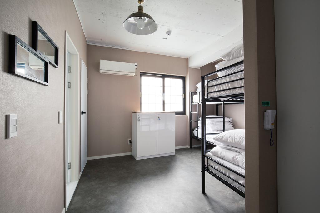 Story In Jeju Guesthouse ภายนอก รูปภาพ