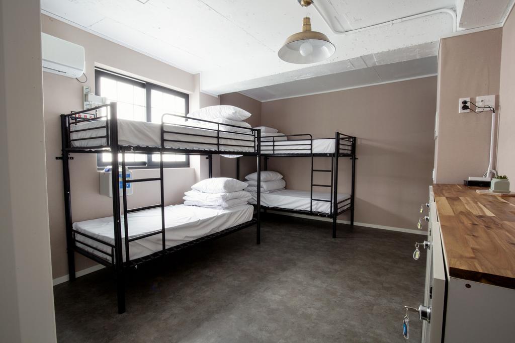 Story In Jeju Guesthouse ภายนอก รูปภาพ